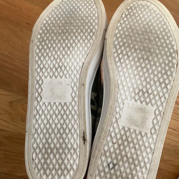 Soda camo sneakers size 8.5 silver detail - Picture 5 of 8